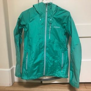 Patagonia rain jacket XS